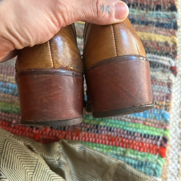 Vintage 70s Tan Leather Women's Flats - Picture 7 of 16